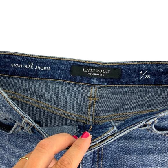 Liverpool Los Angeles The High Rise Shorts Denim Size 6 NWT - Picture 2 of 6